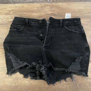 hollister, black, jean shorts, high rise, slightly distressed